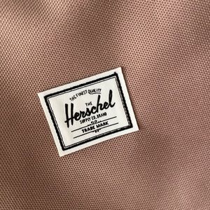 Brand new with Tags Herschel beautiful dust rose pink tote bag
